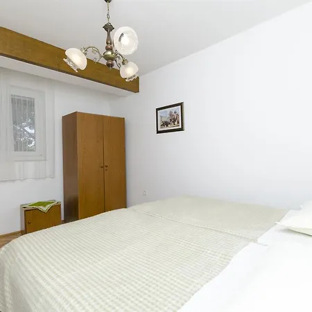 Apartment Karmela