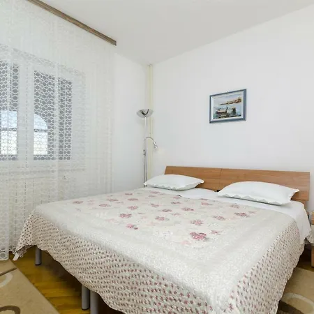 Karmela Apartament *