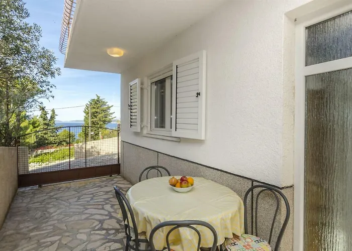 Karmela Apartment Primosten